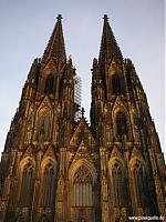 Klicke auf die Grafik fr eine grere Ansicht

Name:	Koelner-Dom2_1166094668_66497024.jpg
Hits:	286
Gre:	29,3 KB
ID:	3808